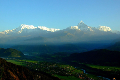 尼泊尔考虑出租喜马拉雅山峰协助提振经济(图)