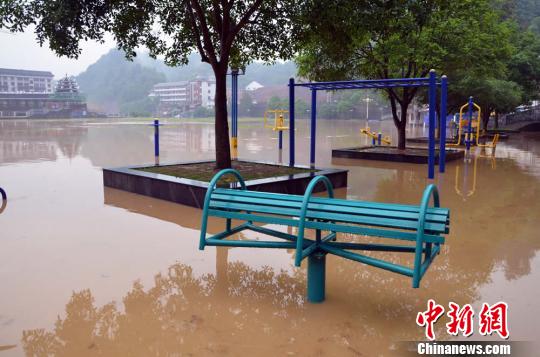 湖南通道局部地区遭受洪涝灾害袭击（图）