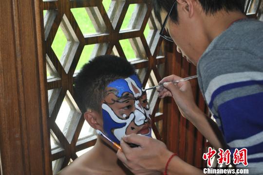 国内首家非物质文化遗产学院落户四川